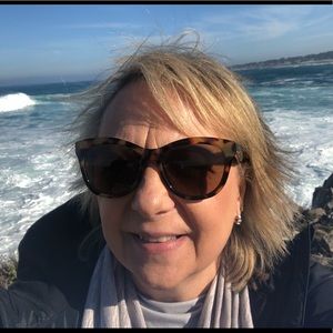 Meet your Posher, Lucy